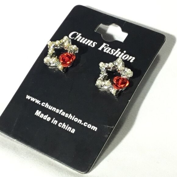 Starlight Rose Stud Earrings (UC3) - Picture 4 of 5
